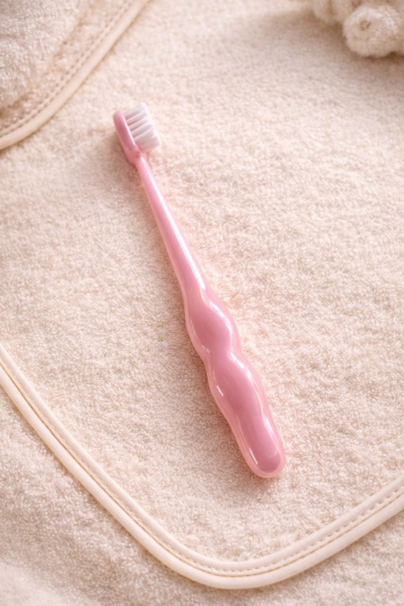 Long Sleek Soft Tooth Brush for 2 to 6 Years - Pink