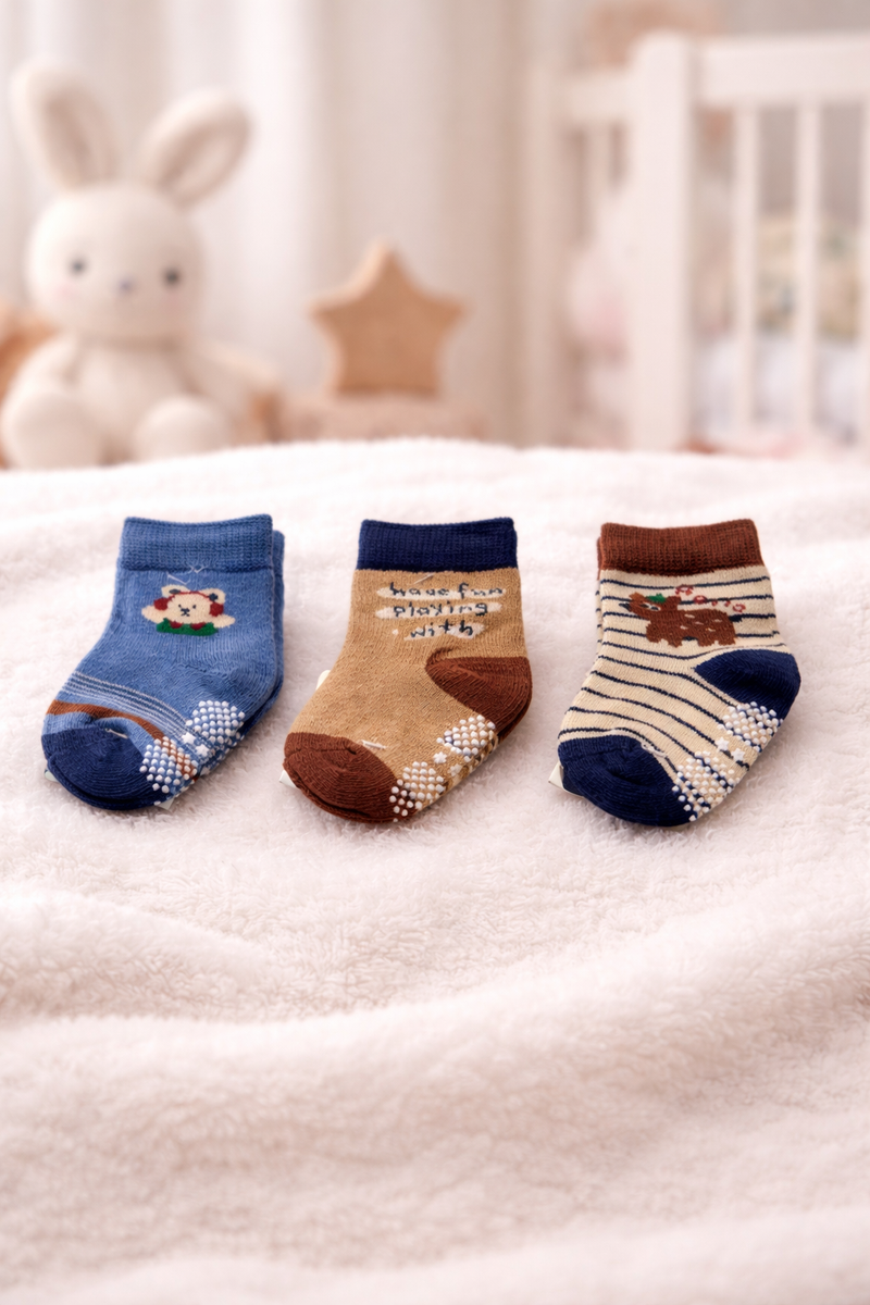 Kradyl Kroft Set of 3 Premium New Born Baby Socks with Foot Grip (1 to 3 Yrs) - Style 2
