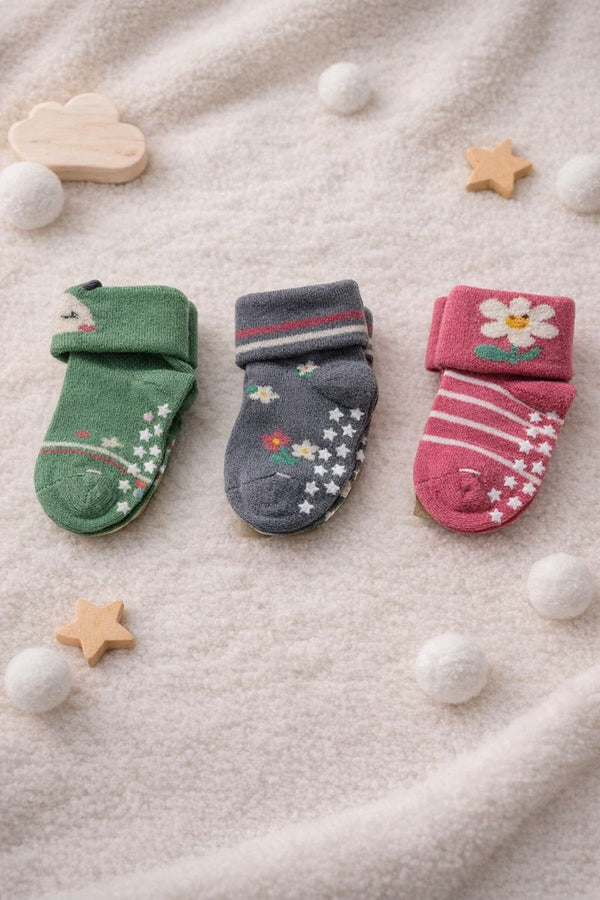 Kradyl Kroft Set of 3 Premium New Born Baby Socks with Foot Grip (0 to 1 Yrs) - Style 8