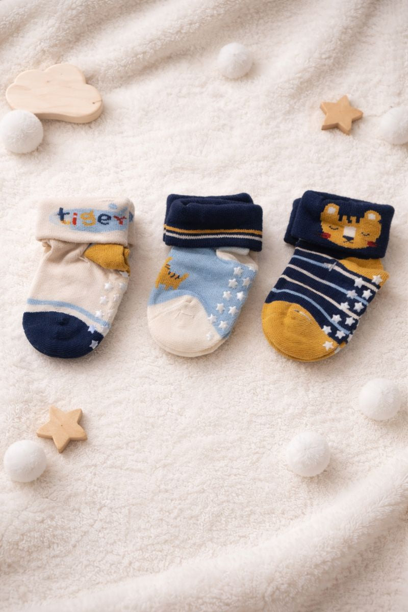 Kradyl Kroft Set of 3 Premium New Born Baby Socks with Foot Grip (0 to 1 Yrs) - Style 9