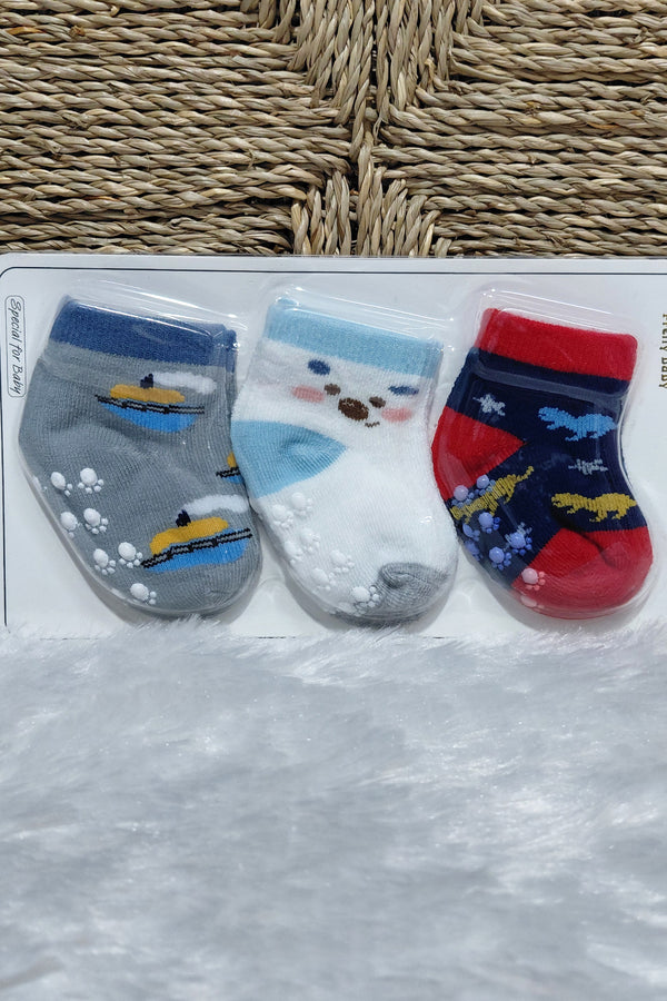Kradyl Kroft Set of 3 New Born Baby Socks with Foot Grip (0 to 6 Months)