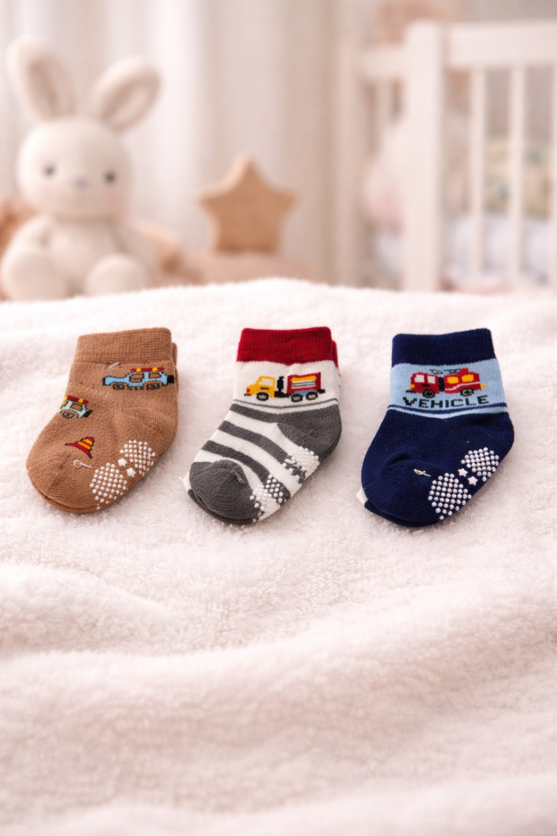 Kradyl Kroft Set of 3 Premium New Born Baby Socks with Foot Grip (1 to 3 Yrs) - Style 3
